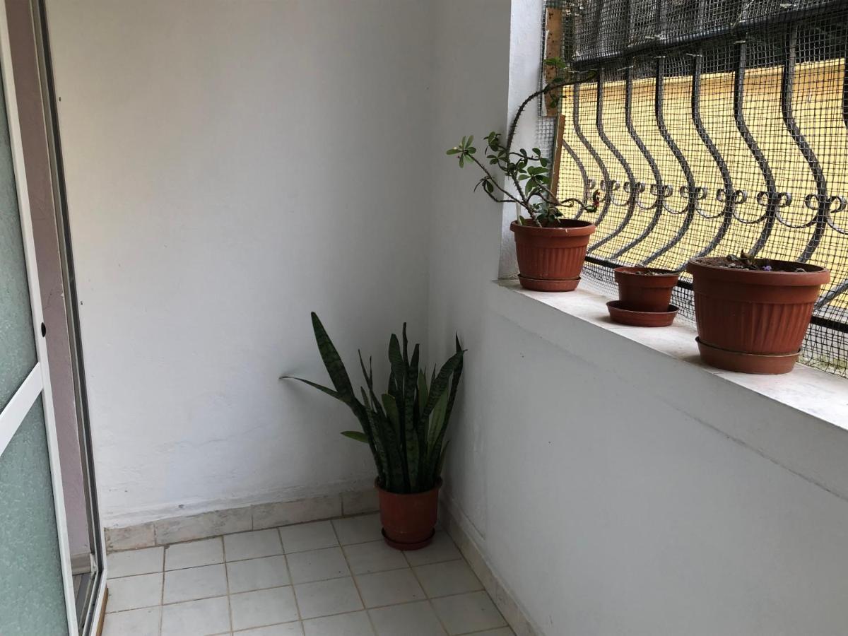 Itan'S Apartment-Lovely Guest Apartment In Center Тирана Экстерьер фото