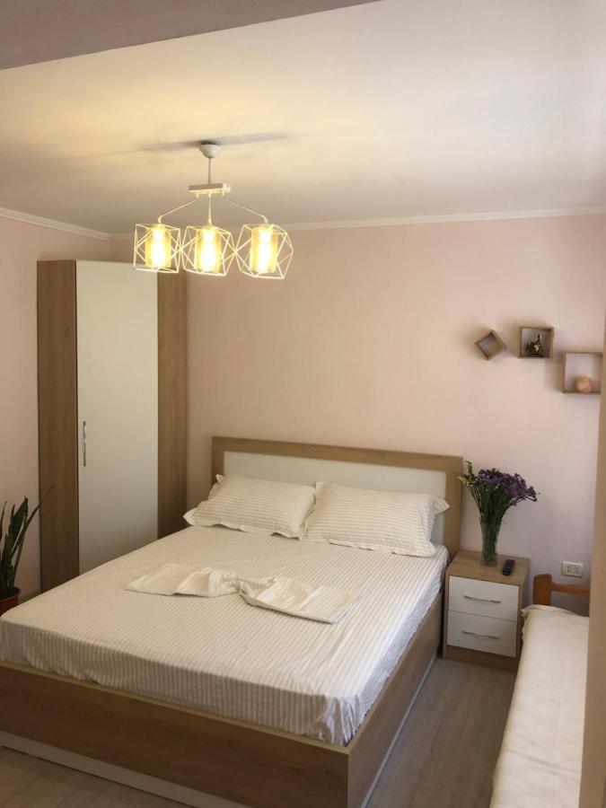Itan'S Apartment-Lovely Guest Apartment In Center Тирана Экстерьер фото